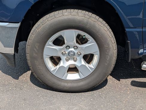 Used 2019 RAM 1500 Big Horn AWD/4WD image 11