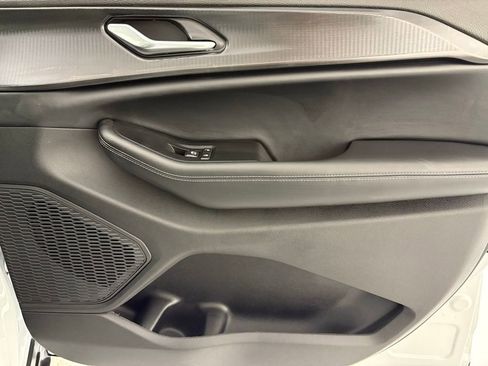 New 2025 Jeep Grand Cherokee L Altitude image 44