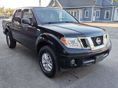 Used 2016 Nissan Frontier SV image 8