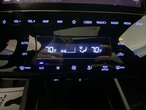 Used 2024 Hyundai Santa Cruz SEL w/ Activity Package image 19