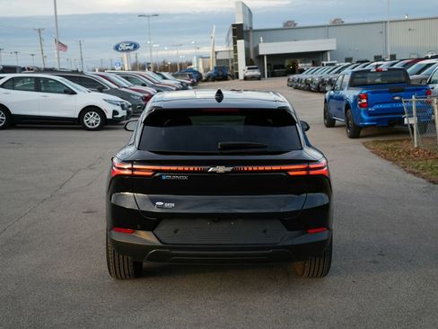 Used 2025 Chevrolet Equinox EV LT image 5