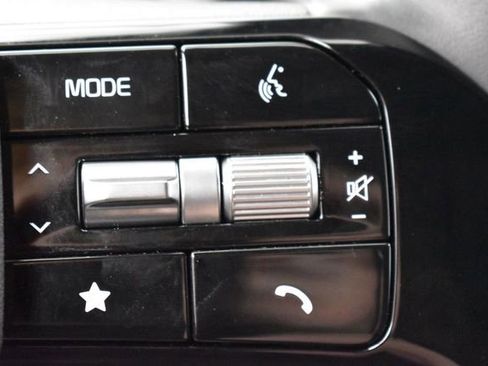 Used 2026 Kia Sorento S FWD image 29