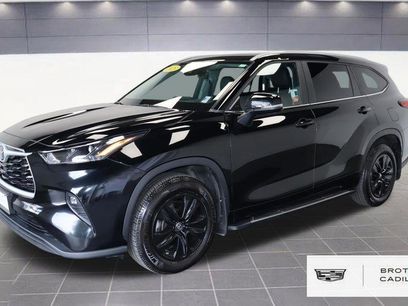 Used 2023 Toyota Highlander XLE