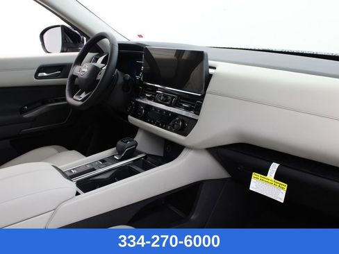 New 2026 Nissan Pathfinder SL image 22