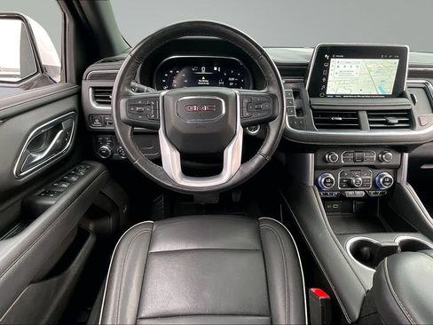 Used 2022 GMC Yukon XL SLT w/ SLT Luxury Package AWD/4WD image 5