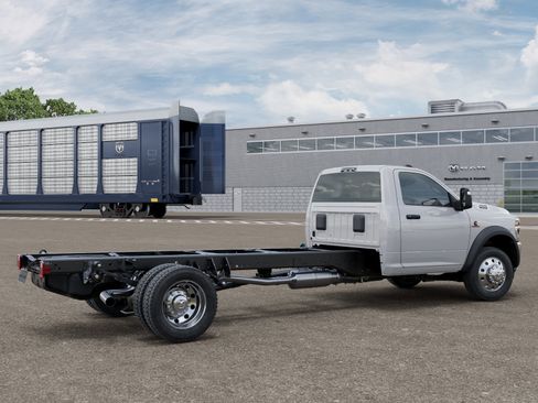 New 2026 RAM 5500 Tradesman w/ Chrome Appearance Group RWD image 4