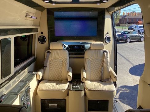 Used 2019 Mercedes-Benz Sprinter 170 image 8
