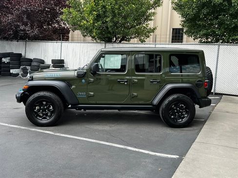 Used 2023 Jeep Wrangler Unlimited w/ Sun & Screen Package AWD/4WD image 4