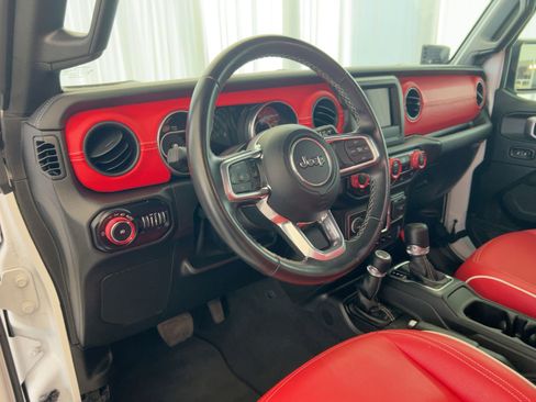 Used 2021 Jeep Wrangler Unlimited Sahara image 4