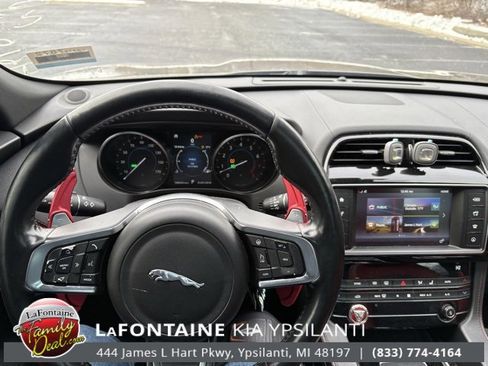 Used 2018 Jaguar F-PACE S image 13