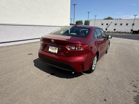 Certified 2025 Toyota Corolla LE FWD image 3