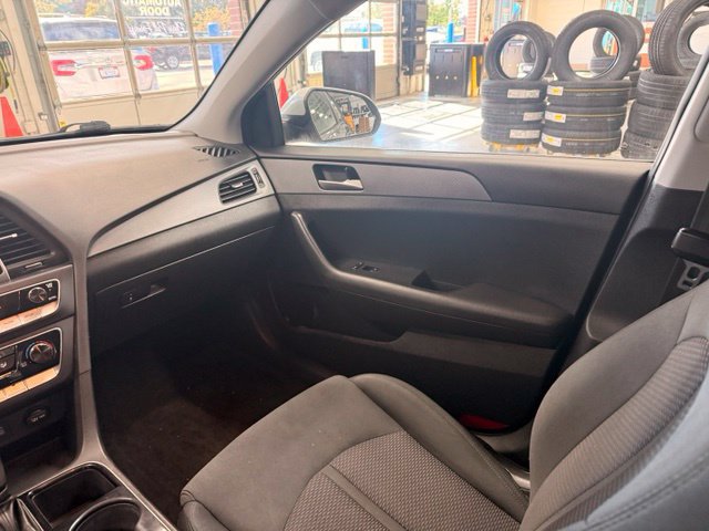 Used 2019 Hyundai Sonata SE FWD image 12