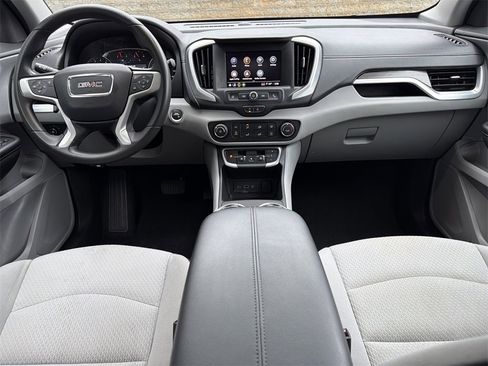Used 2024 GMC Terrain SLE image 22