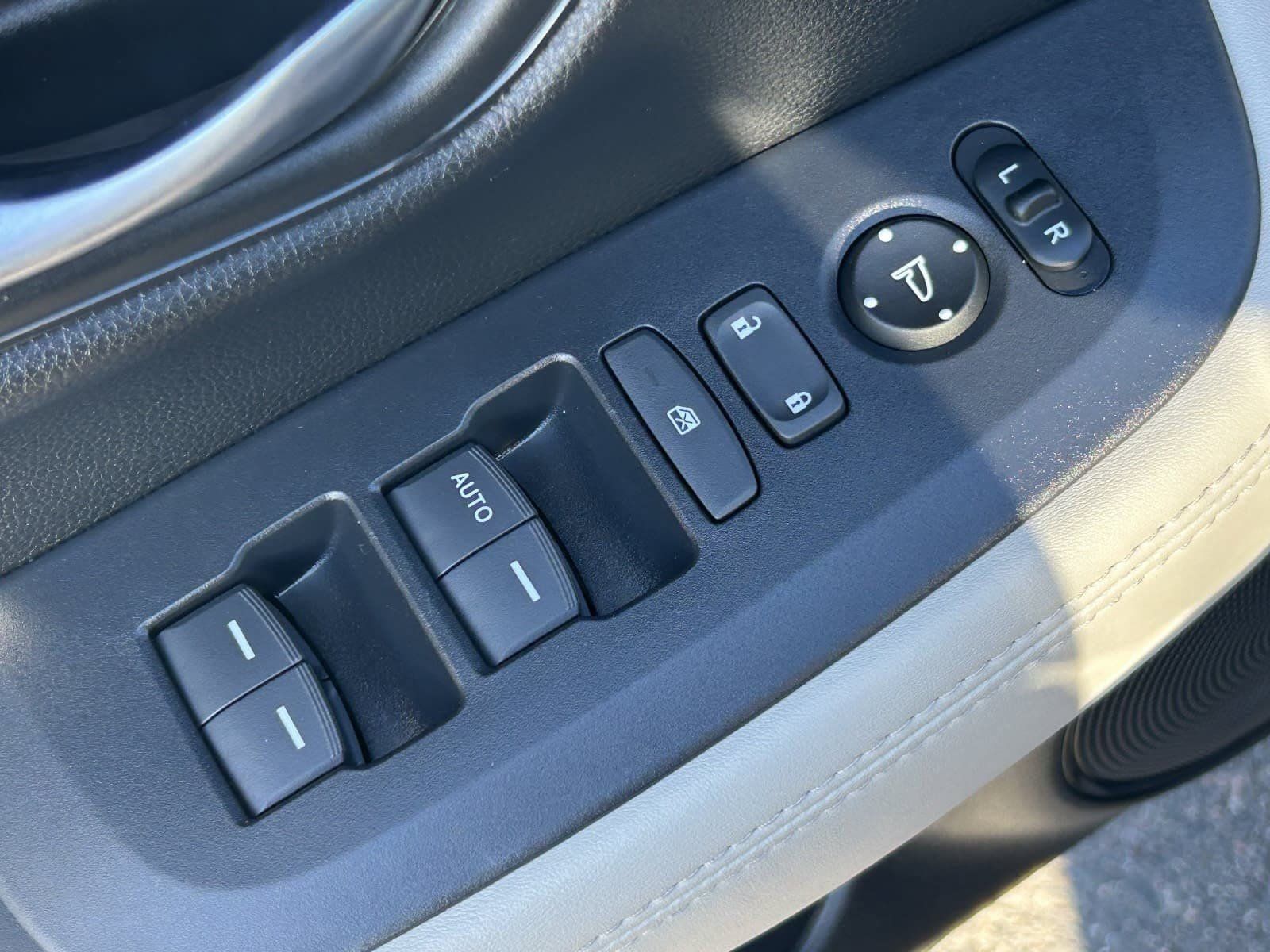 Certified 2026 Honda HR-V LX image 25