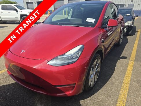 Used 2022 Tesla Model Y Long Range AWD/4WD image 1