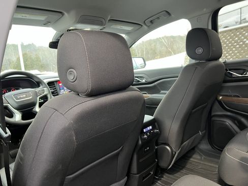 Used 2023 GMC Acadia SLE w/ LPO, Floor Liner Package image 35