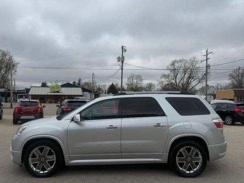 Used 2011 GMC Acadia Denali image 2