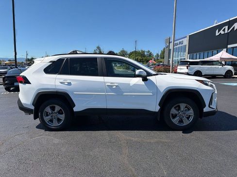 Used 2025 Toyota RAV4 XLE w/ Convenience Package AWD/4WD image 4