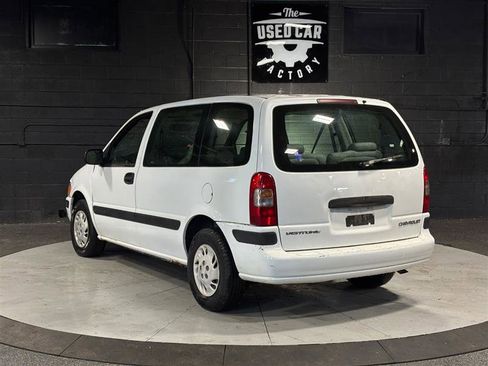 Used 1999 Chevrolet Venture image 2