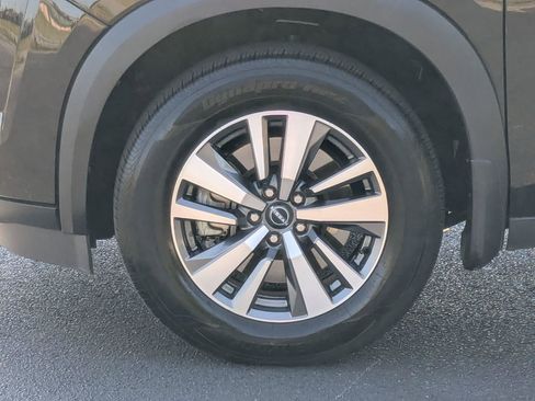 Certified 2024 Nissan Pathfinder SL image 10