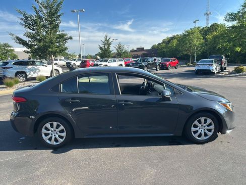 Used 2024 Toyota Corolla LE FWD image 8