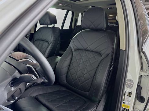 Used 2023 BMW X7 xDrive40i w/ Premium Package image 11