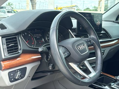 Used 2023 Audi Q5 2.0T Premium w/ Convenience Package AWD/4WD image 10