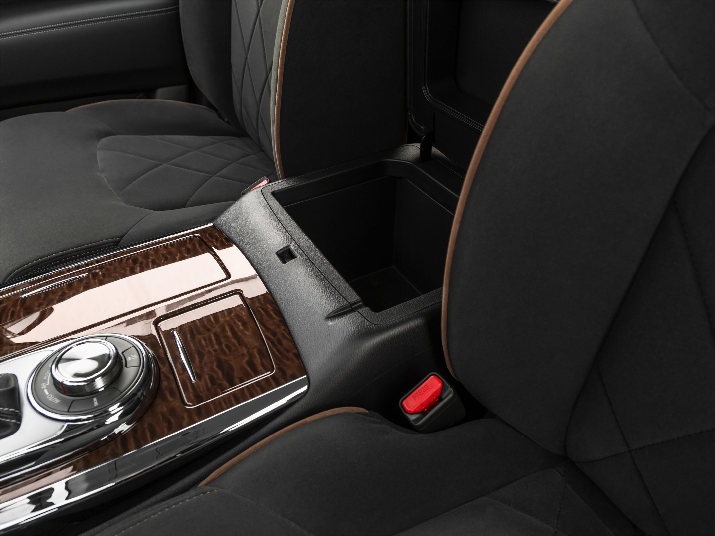 Used 2019 Nissan Armada SV w/ Driver Package RWD image 21
