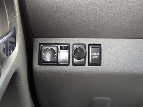 Used 2021 Nissan Frontier SV RWD image 32