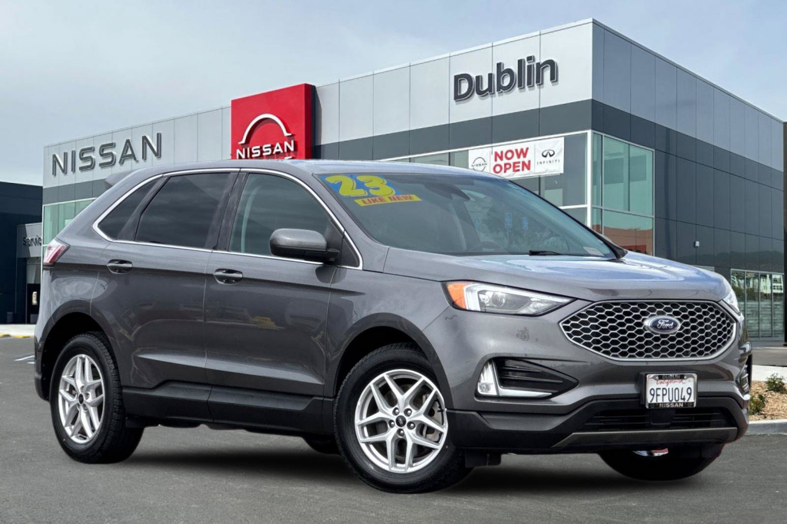 Used 2023 Ford Edge SEL w/ Convenience Package AWD/4WD image 2