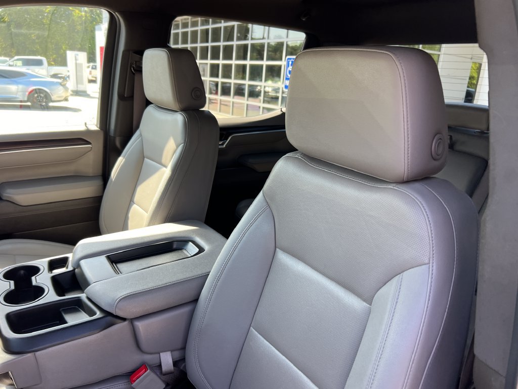 Used 2025 GMC Sierra 1500 SLT RWD image 10