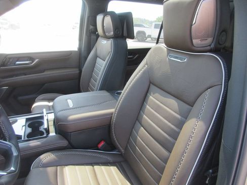 New 2026 GMC Yukon XL Denali Ultimate AWD/4WD image 12