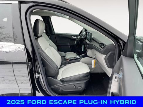 New 2025 Ford Escape SE w/ PHEV Premium Package image 15