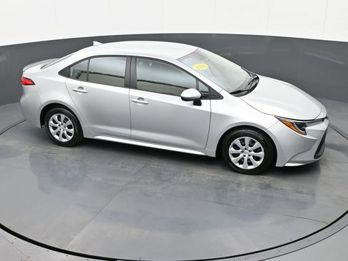 Used 2024 Toyota Corolla LE image 28