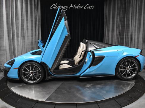Used 2018 McLaren 570S Spider RWD image 1