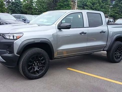 Used 2024 Chevrolet Colorado Trail Boss AWD/4WD image 7
