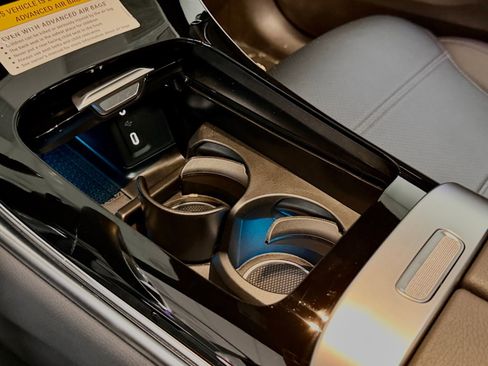 Used 2026 Mercedes-Benz GLC 300 image 34