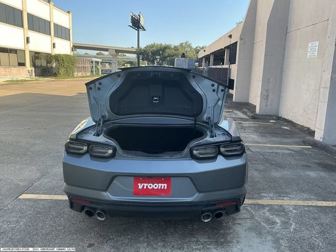 Used 2021 Chevrolet Camaro LT RWD image 9