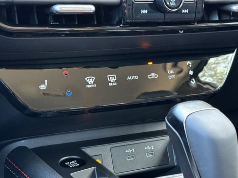 New 2026 Nissan Kicks SR w/ Cold Weather Package image 17