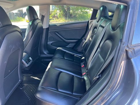 Used 2022 Tesla Model 3 Standard Range RWD image 27