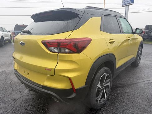 Used 2023 Chevrolet TrailBlazer RS w/ Sun and Liftgate Package image 8