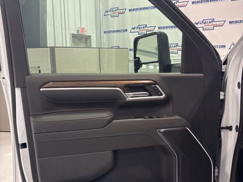 New 2026 Chevrolet Silverado 3500 LT w/ All Star Edition AWD/4WD image 22
