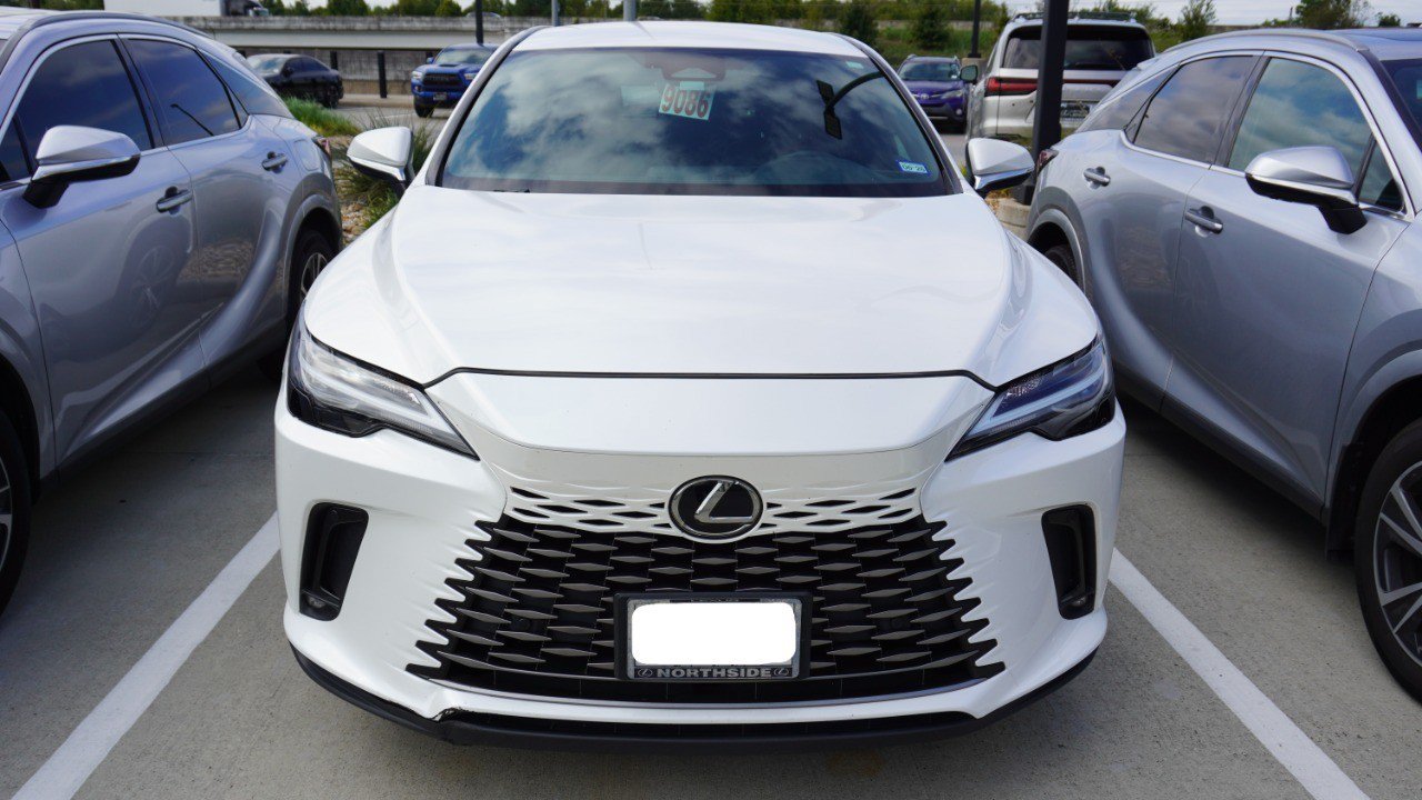 Used 2024 Lexus RX 350 FWD w/ Technology Package image 2
