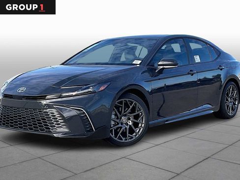 New 2026 Toyota Camry SE image 1