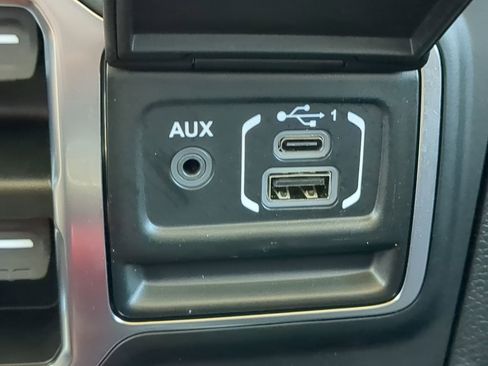 Certified 2021 Jeep Gladiator Overland w/ Popular Equipment Package image 20