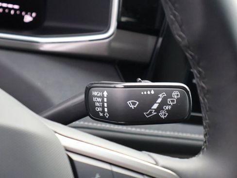 New 2026 Volkswagen Taos SE image 33