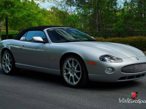 Used 2005 Jaguar XK8 Convertible image 26