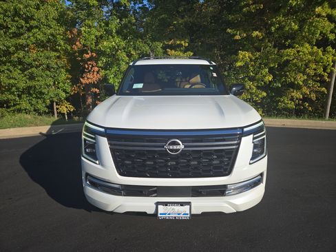 New 2026 Nissan Armada SL w/ Captain's Chari Seat Package image 7