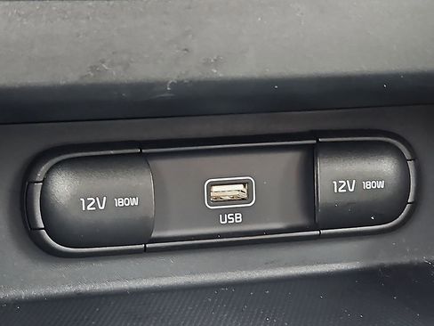 Certified 2022 Kia Seltos LX image 21