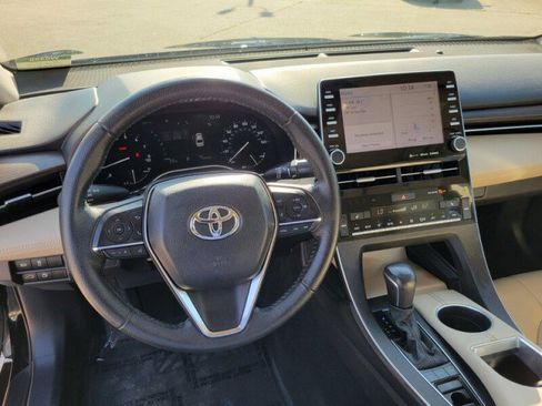 Used 2022 Toyota Avalon XLE image 14